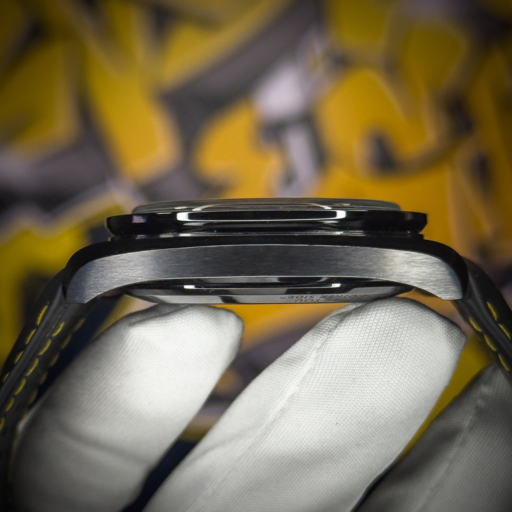 Omega - Speedmaster Dark Side of the Moon Apollo 8 - 310.92.44.50.01.001