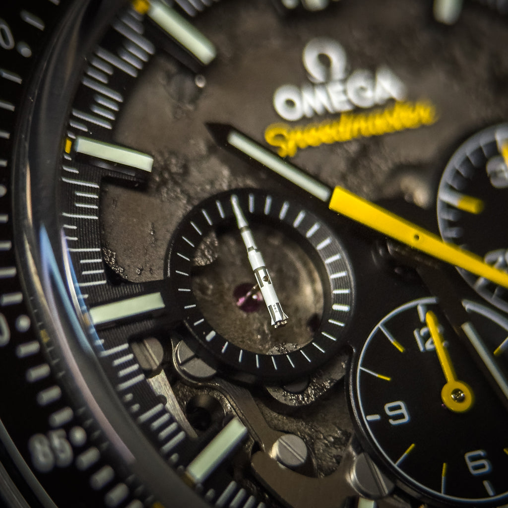 Omega - Speedmaster Dark Side of the Moon Apollo 8 - 310.92.44.50.01.001